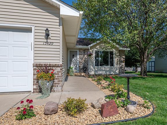 3rd image of 15429 Darling Path