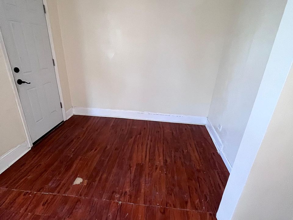 1st image of 9437 112th St Floor 2