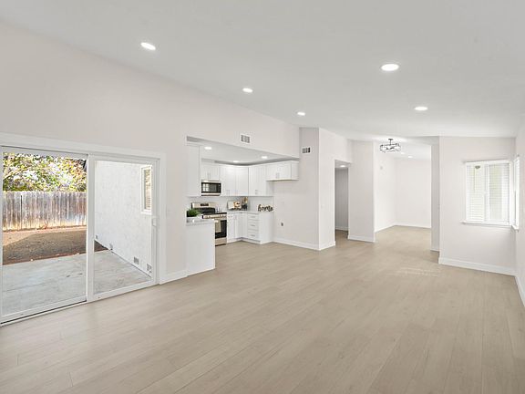 4th image of 4756 Kelton Way