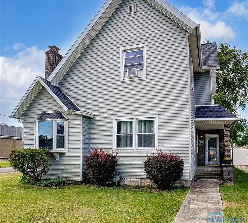 1st image of 235 Laquineo St