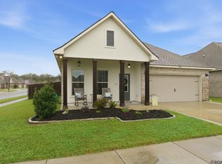 1054 Gentle Wind Dr, Baton Rouge, LA 70820