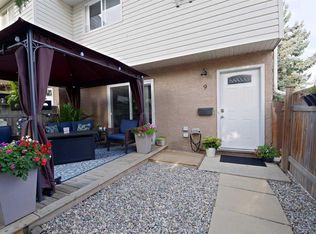 1915 S 18th Ave N #9, Lethbridge, AB T1H 4V6