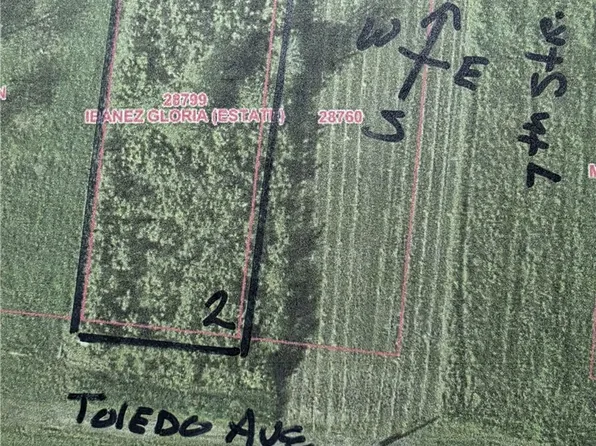 704 W Toledo Ave, Seadrift, TX 77983