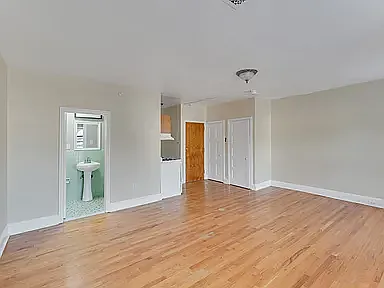 Studio, $924 — Photo 4