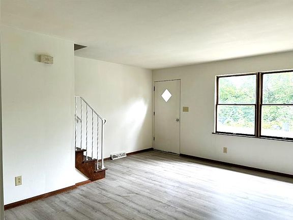 2nd image of 3601 Beaumont Dr #10