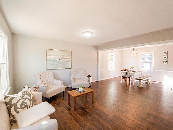 5th image of 239 Churchill Dr