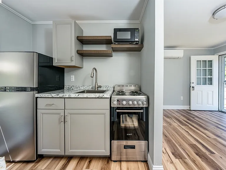 151 Seaview Ave #A — Photo 8