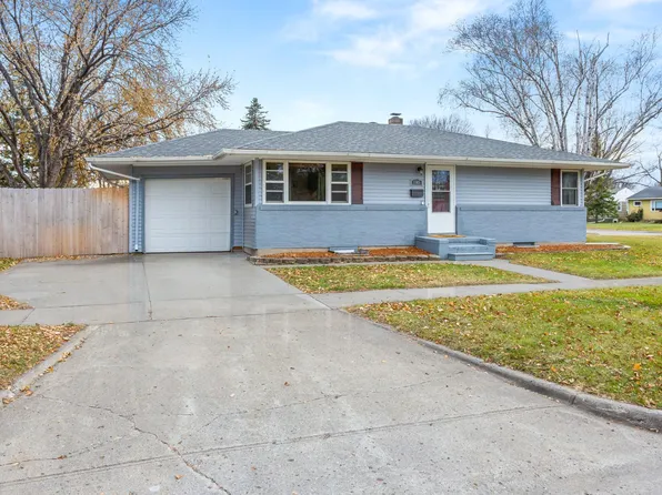 1305 12th Ave N, Moorhead, MN 56560