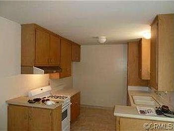 5th image of 132 Eldorado St APT C