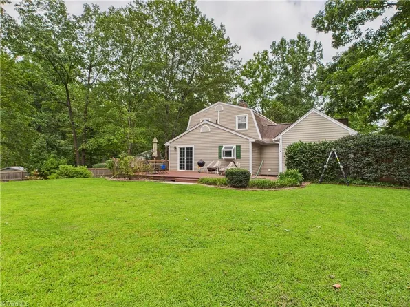 1923 Halifax Ct, High Point, NC 27265