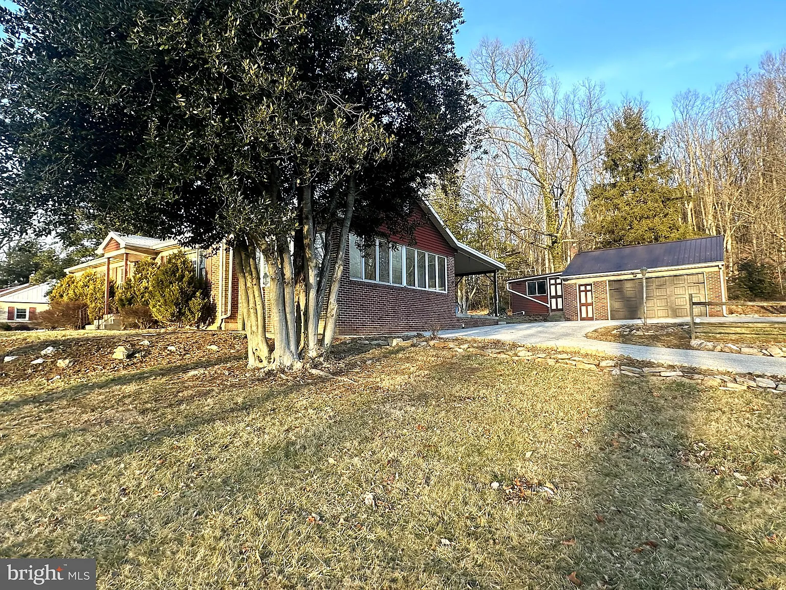 6355 Pigeon Hill Rd photo 1