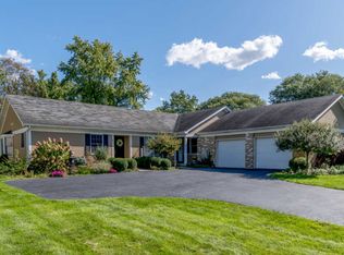 842 N Columbia St, Naperville, IL 60563