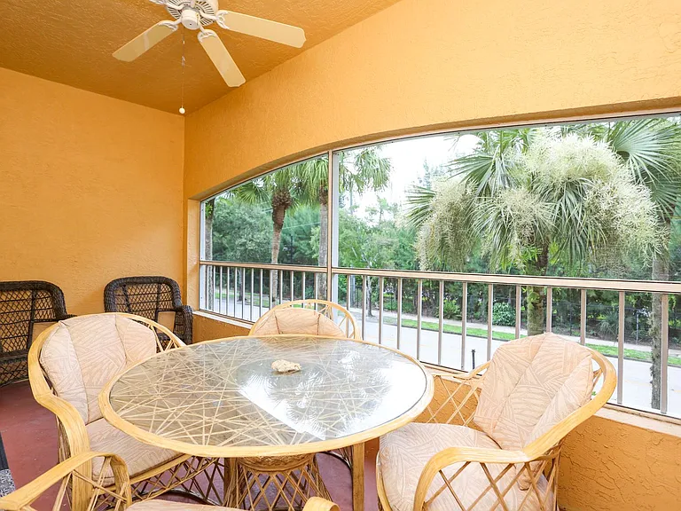 1044 Woodshire Ln #B203 — Photo 30