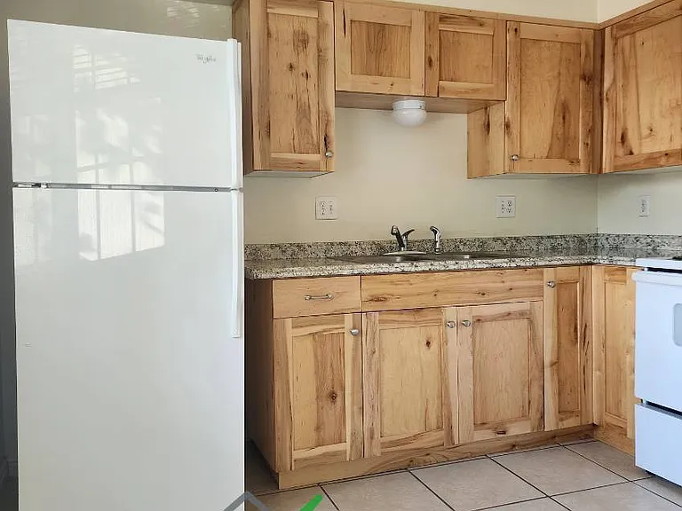 250 Carol Dr #1 — Photo 5