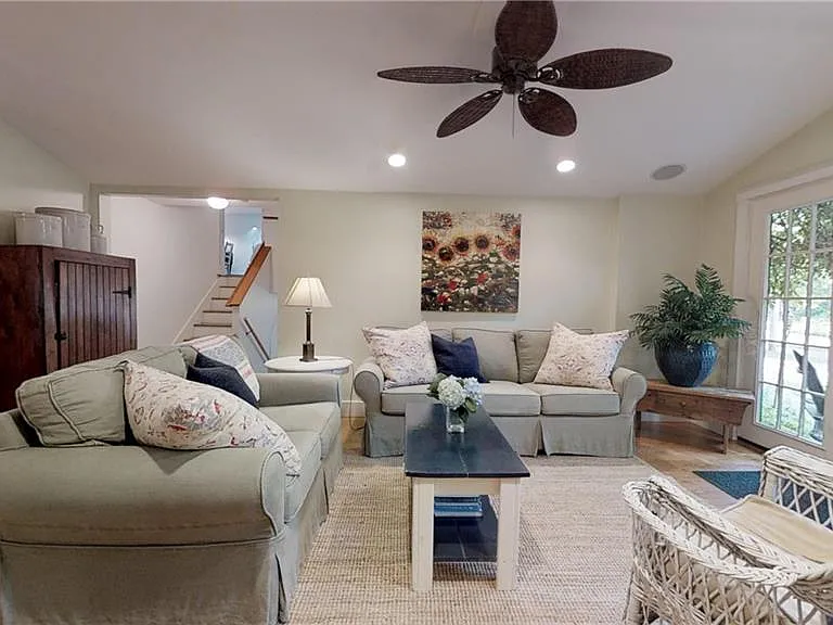 95 Wood Ln — Photo 16
