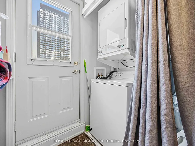 38 Western Battery Rd #616 — Photo 11