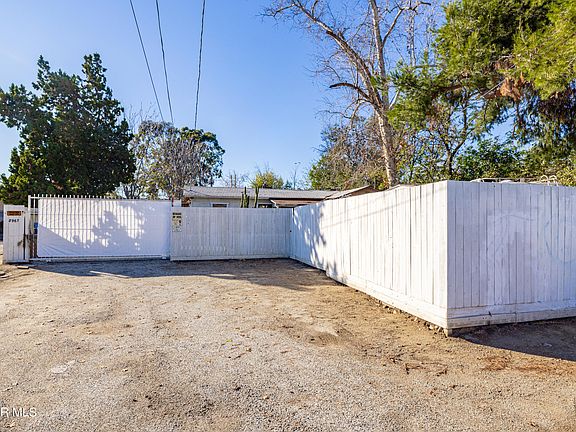 3rd image of 8967 Noble Ave