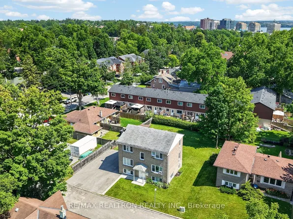 3 East St, Barrie, ON L4M 2N3
