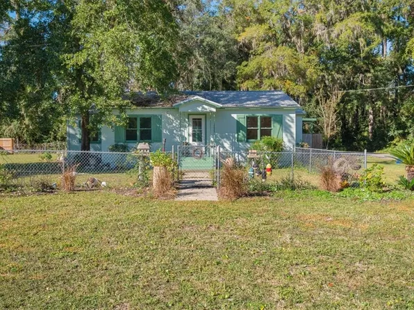 300 Colson Ave, Woodbine, GA 31569