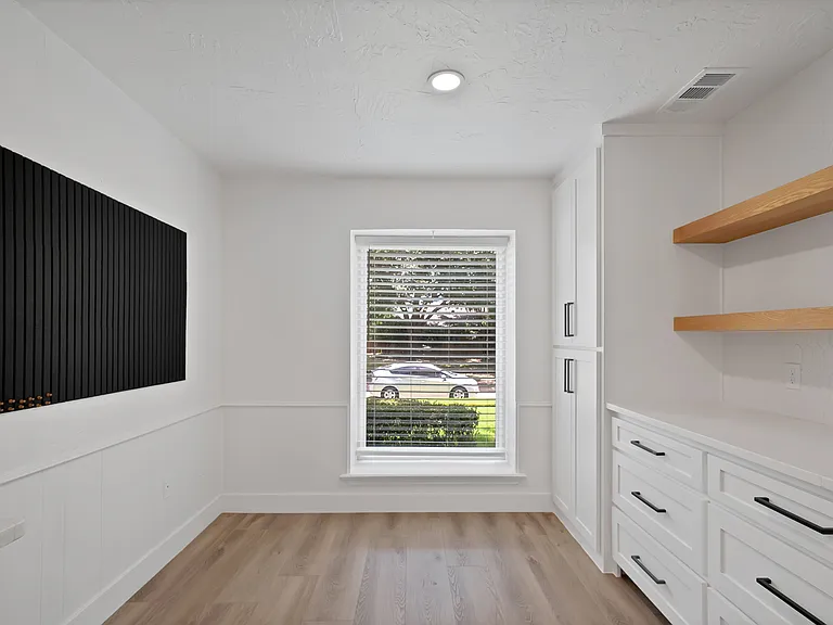 4021 San Mateo Dr — Photo 5