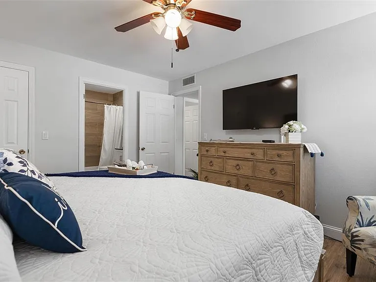 3201 Beneva Rd #201 — Photo 18