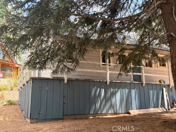 33390 Wild Rose Dr, Green Valley Lake, CA 92341