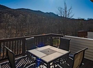 10543 State Highway 105 S APT 6, Banner Elk, NC 28604