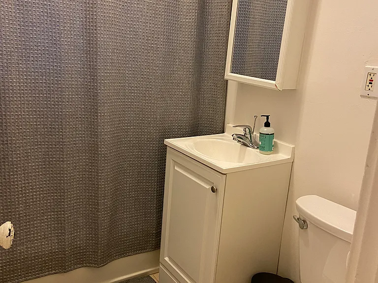 80 Gordon Street — Photo 11