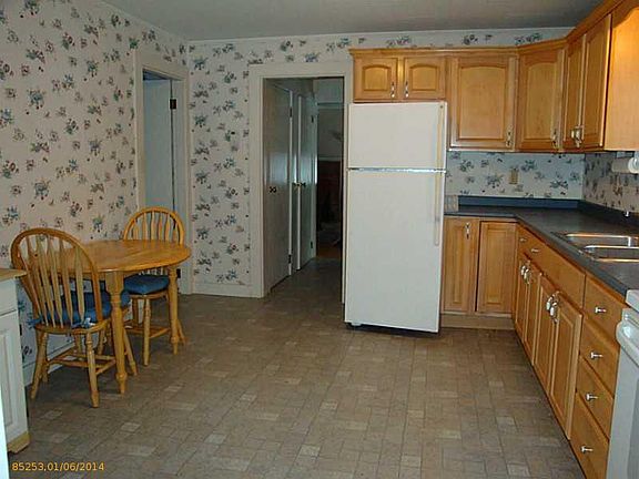 4th image of 48 Lords Ln