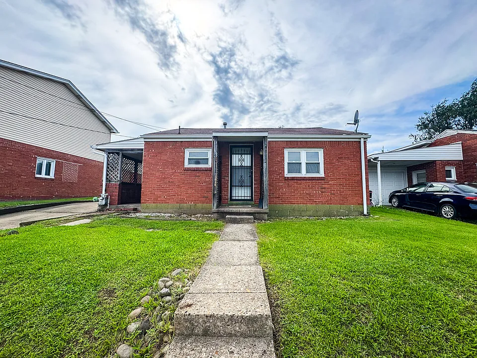 125 Delrose Dr