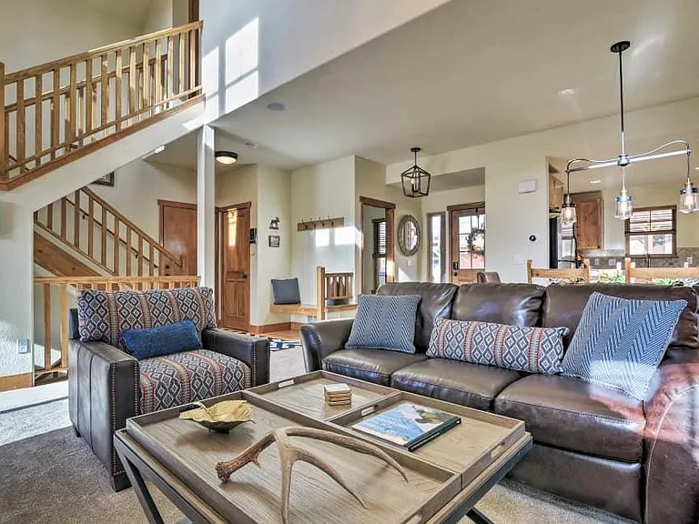 115 Campfire Ln — Photo 3