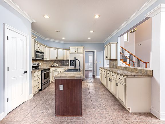 4th image of 1094 Drakes Cove Rd S