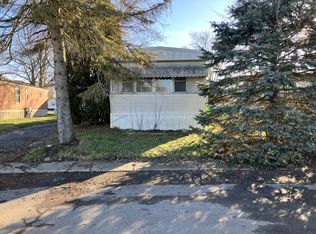 230 Hawthorne #94, South Lyon, MI