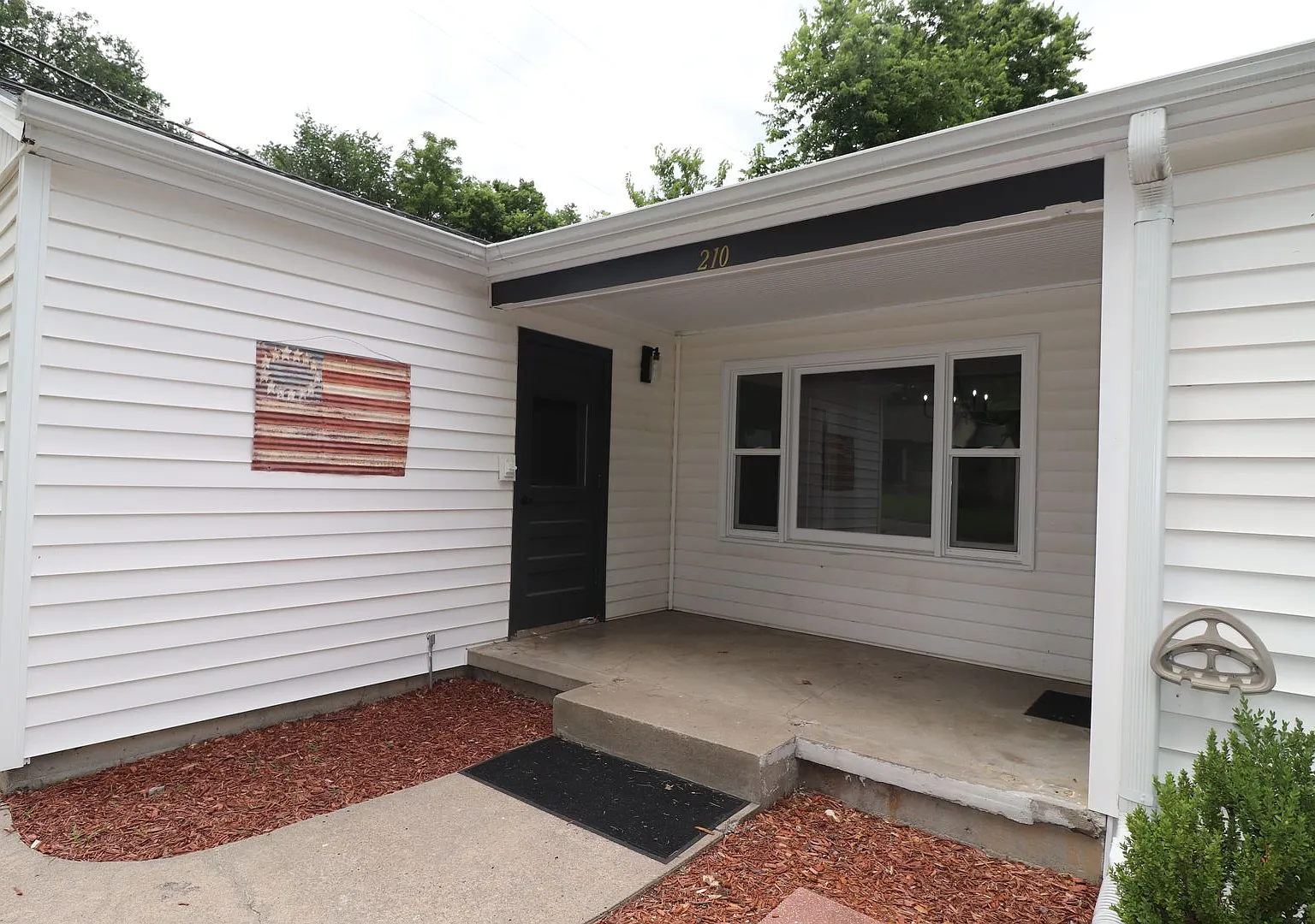Gorgeous Home for Rent — Photo 3