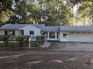 9915 Crayview Dr, White Lake, MI
