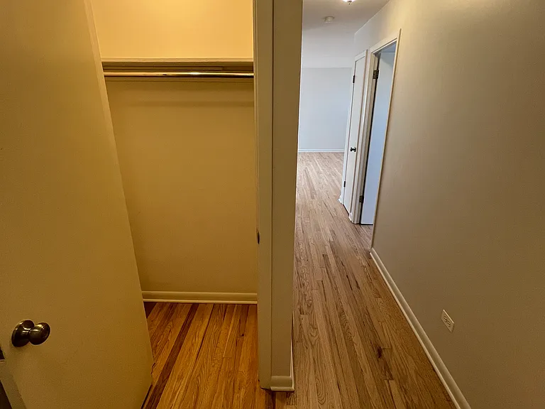 6010 N Winthrop Ave #307 — Photo 5
