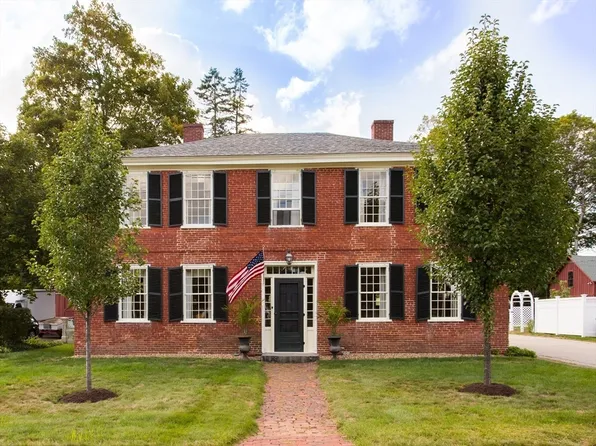 28 N Main St, West Brookfield, MA 01585