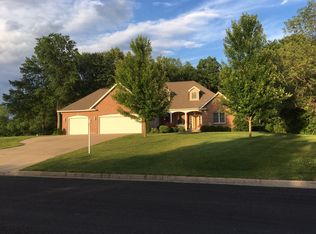 113 Camelin Dr, Washington, IL 61571