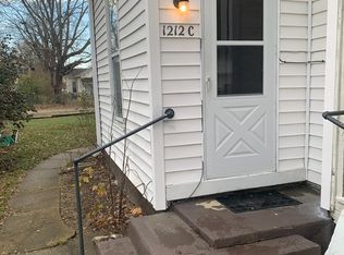 1212 Pearl St #C, Columbus, IN 47201