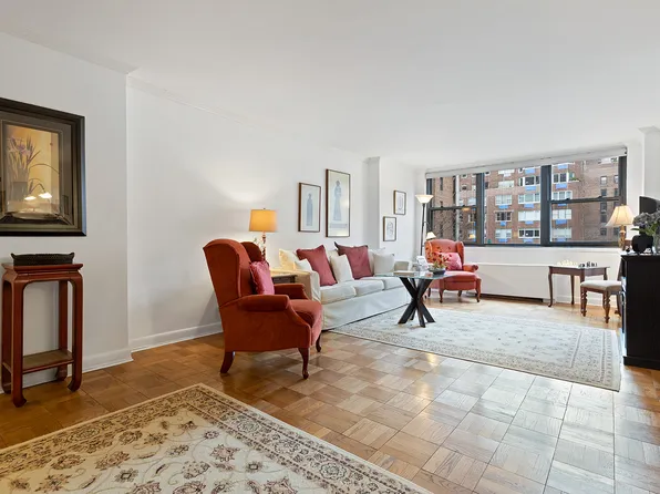 420 East 51st Street image 1 of 15