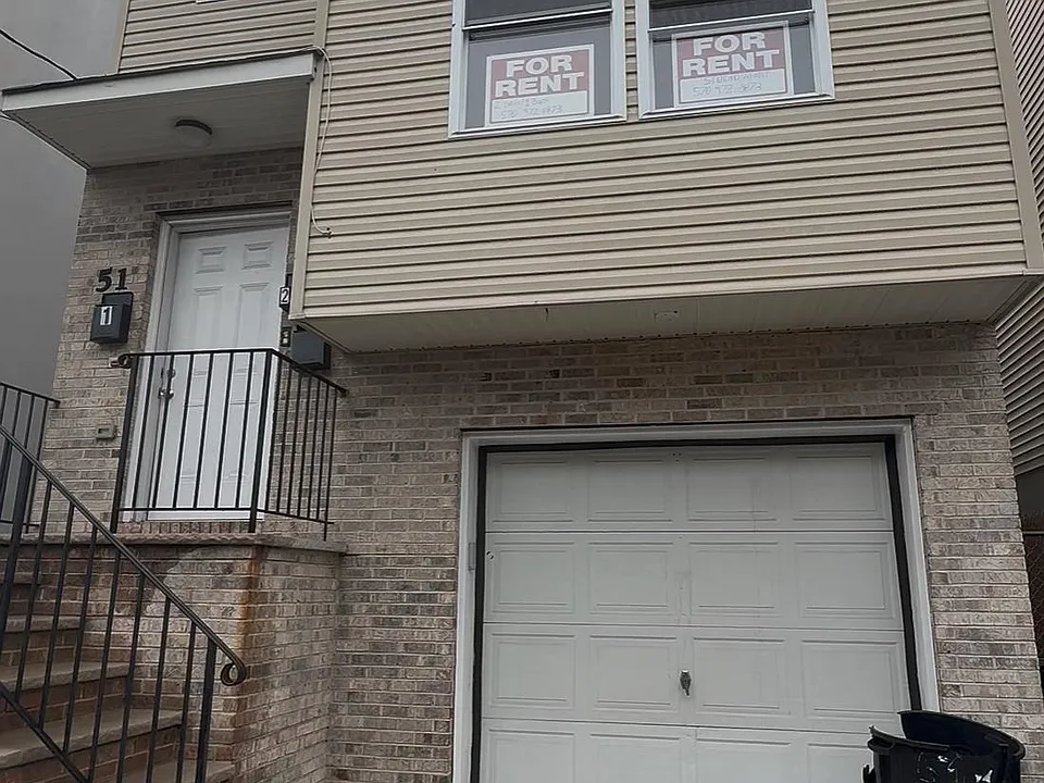 51 Godwin Ave #2