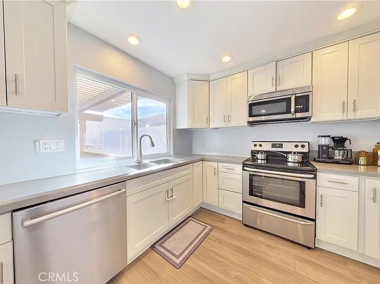 4646 Minorca Way — Photo 3