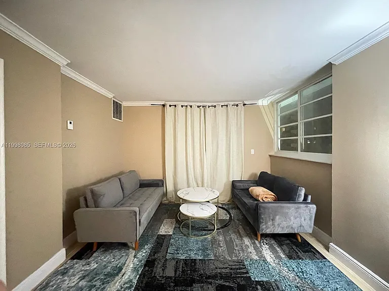 1750 James Ave #5G — Photo 1