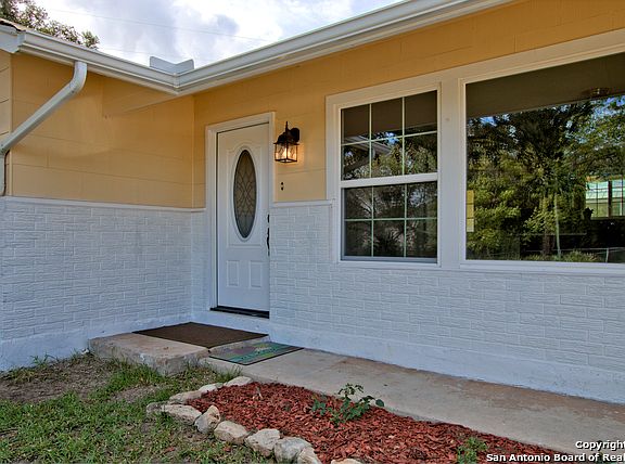5th image of 2946 Westview Dr