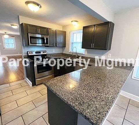 4620CarolineKitchen1_03202023