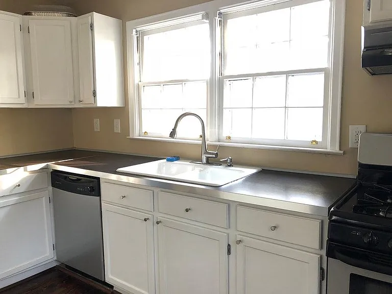 1676 Bristol Dr NE — Photo 14