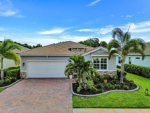 2nd image of 426 Tamarindo Ln