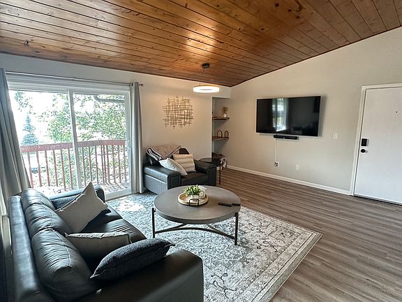 2nd image of 1801 Lore Rd APT 3