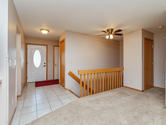 2nd image of 715 Lake Shore Dr