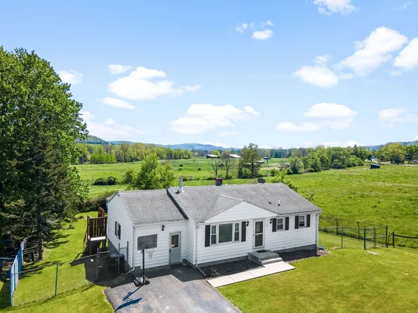 330 Glenmary Dr, Owego, NY 13827